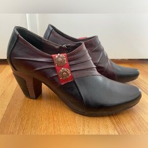 L’Artiste Spring Step Black Boots Women’s Size 7/ EU 37 w/ Brown accents